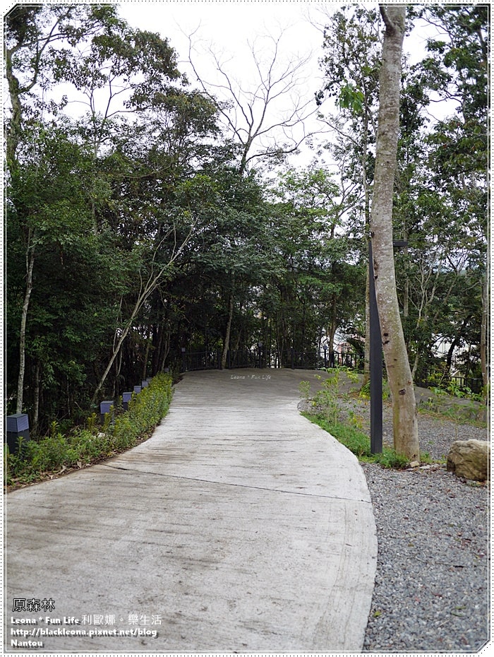 20251027_-106 20251027_-106