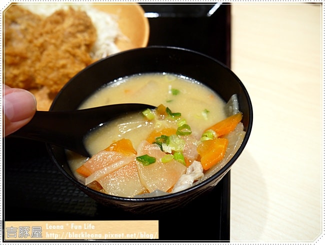 20251027_-265 20251027_-265