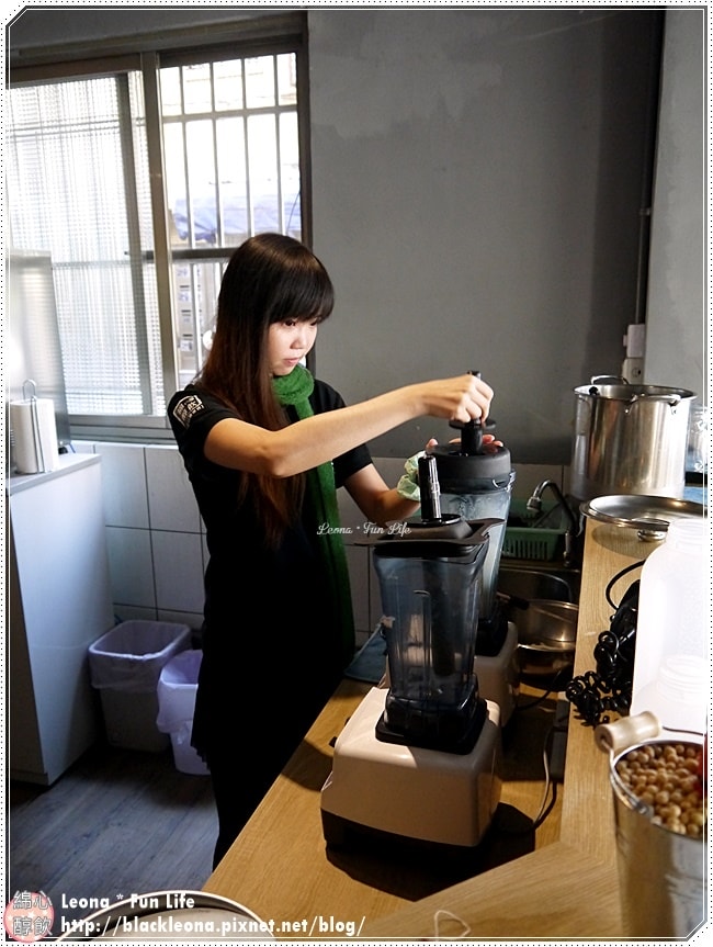 20251027_-284 20251027_-284