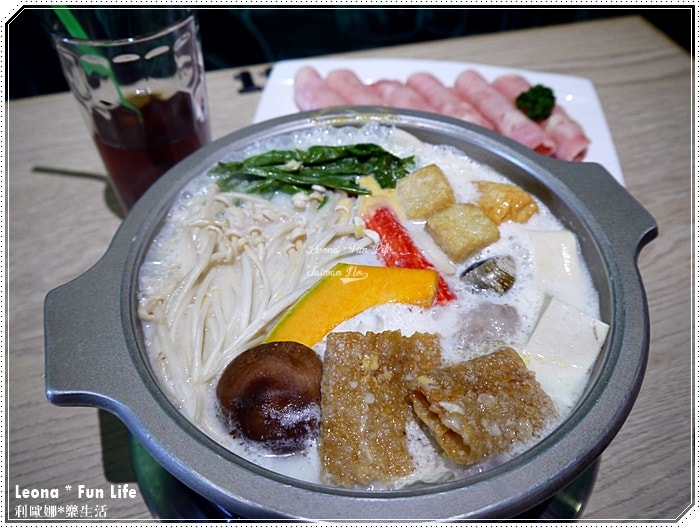 20251027_-158 20251027_-158