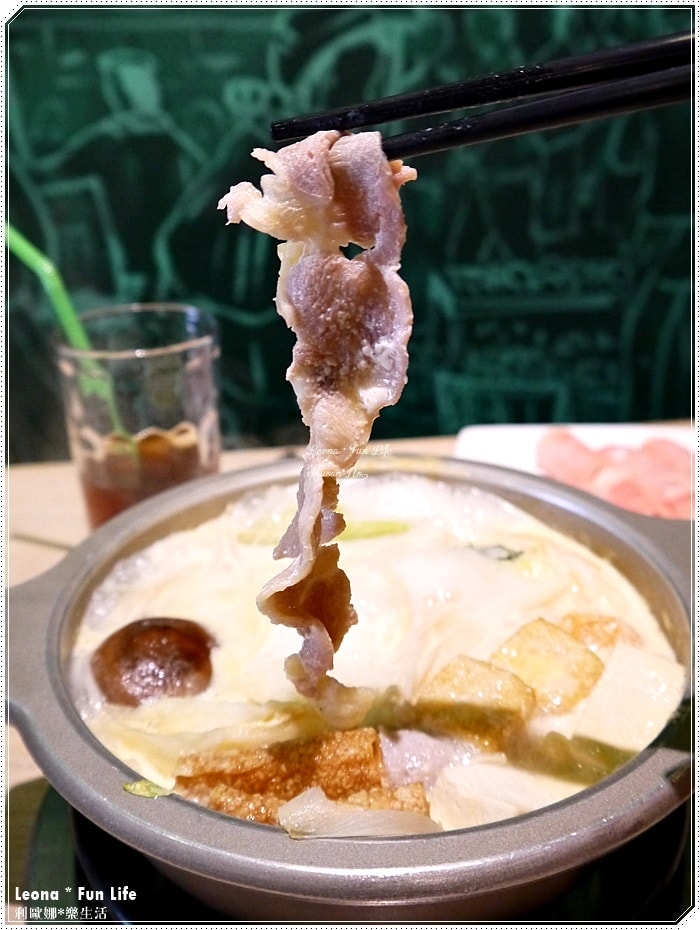 20251027_-159 20251027_-159