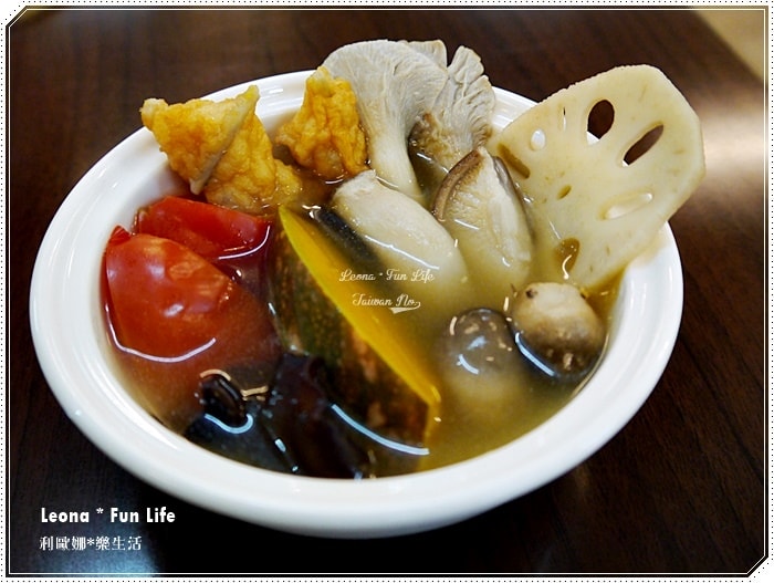 20251027_-142 20251027_-142