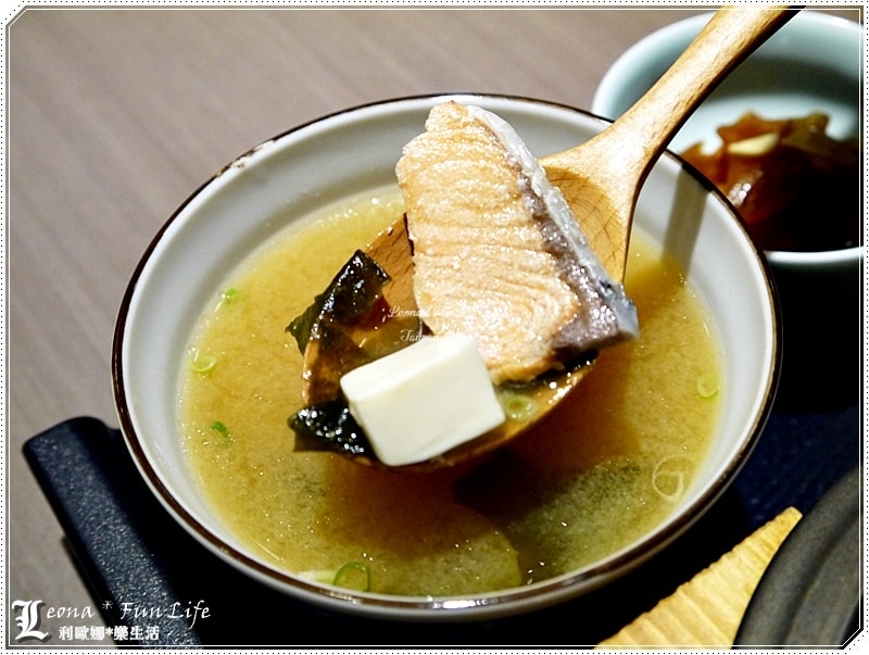 20251027_-23 20251027_-23