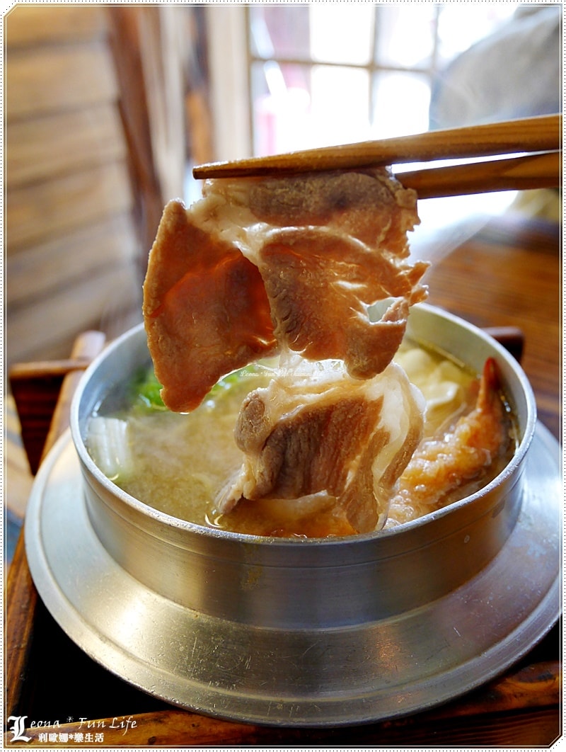 20251027_-142 20251027_-142