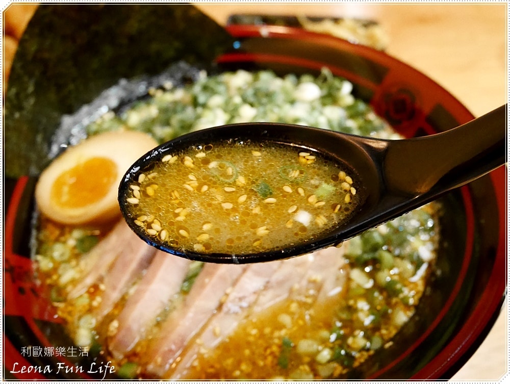 20251027_-213 20251027_-213