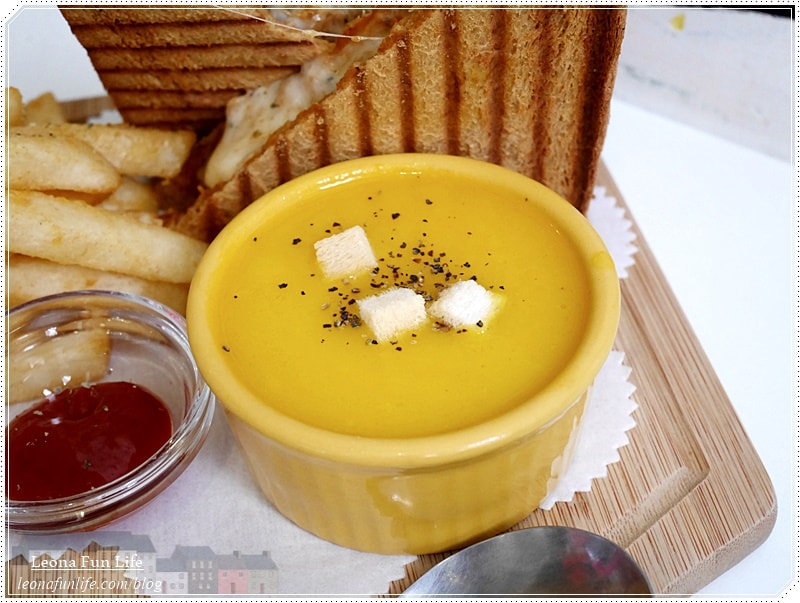 20251027_-126 20251027_-126