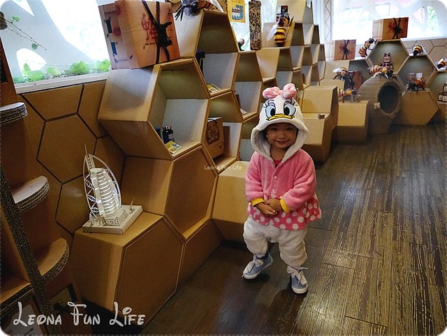 20251027_-176 20251027_-176