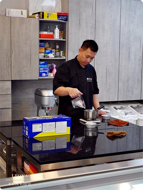 20251027_-198 20251027_-198