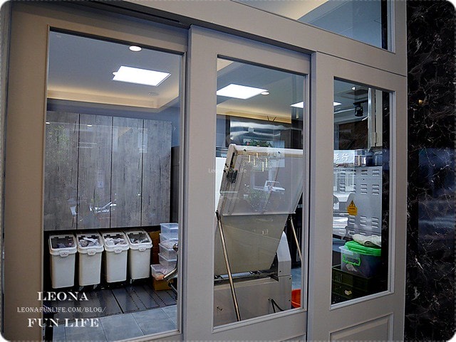 20251027_-199 20251027_-199