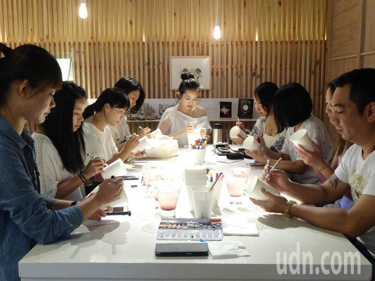 20251027_-192 20251027_-192