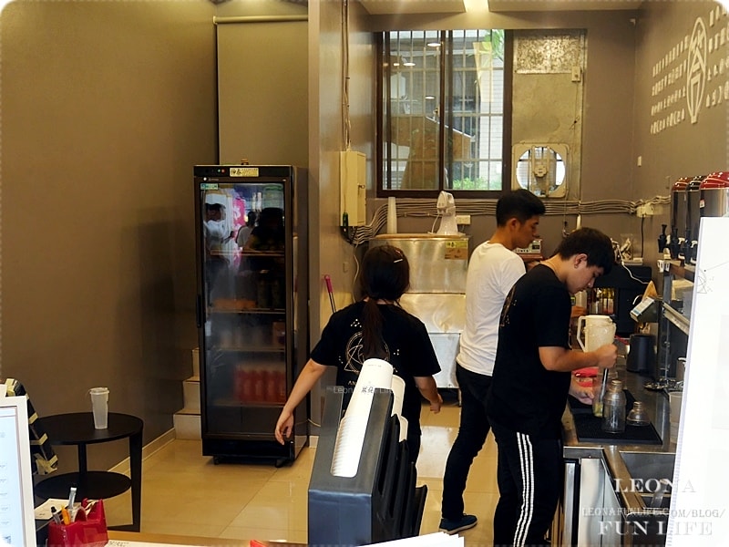 20251027_-52 20251027_-52