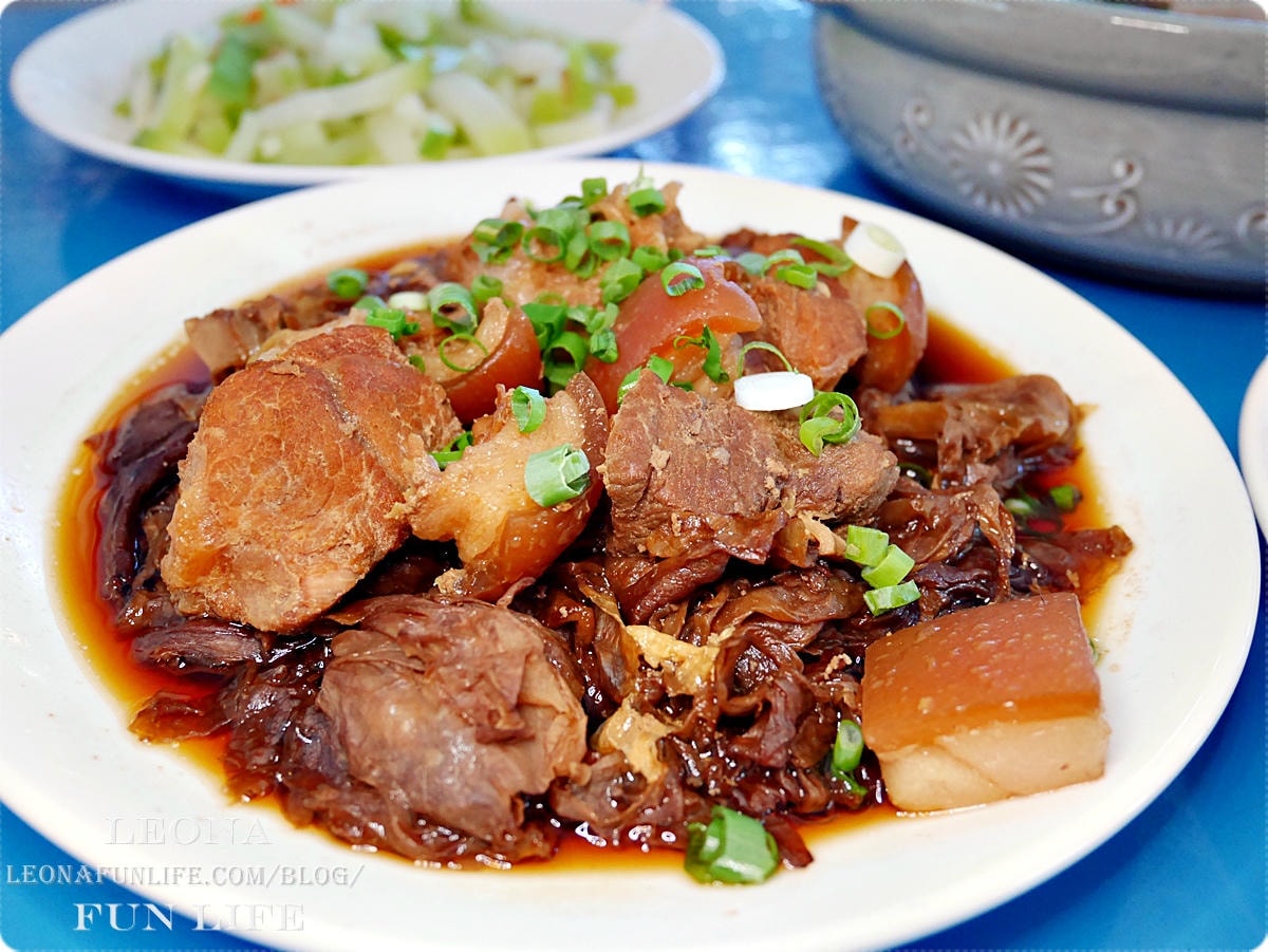 20251027_-262 20251027_-262