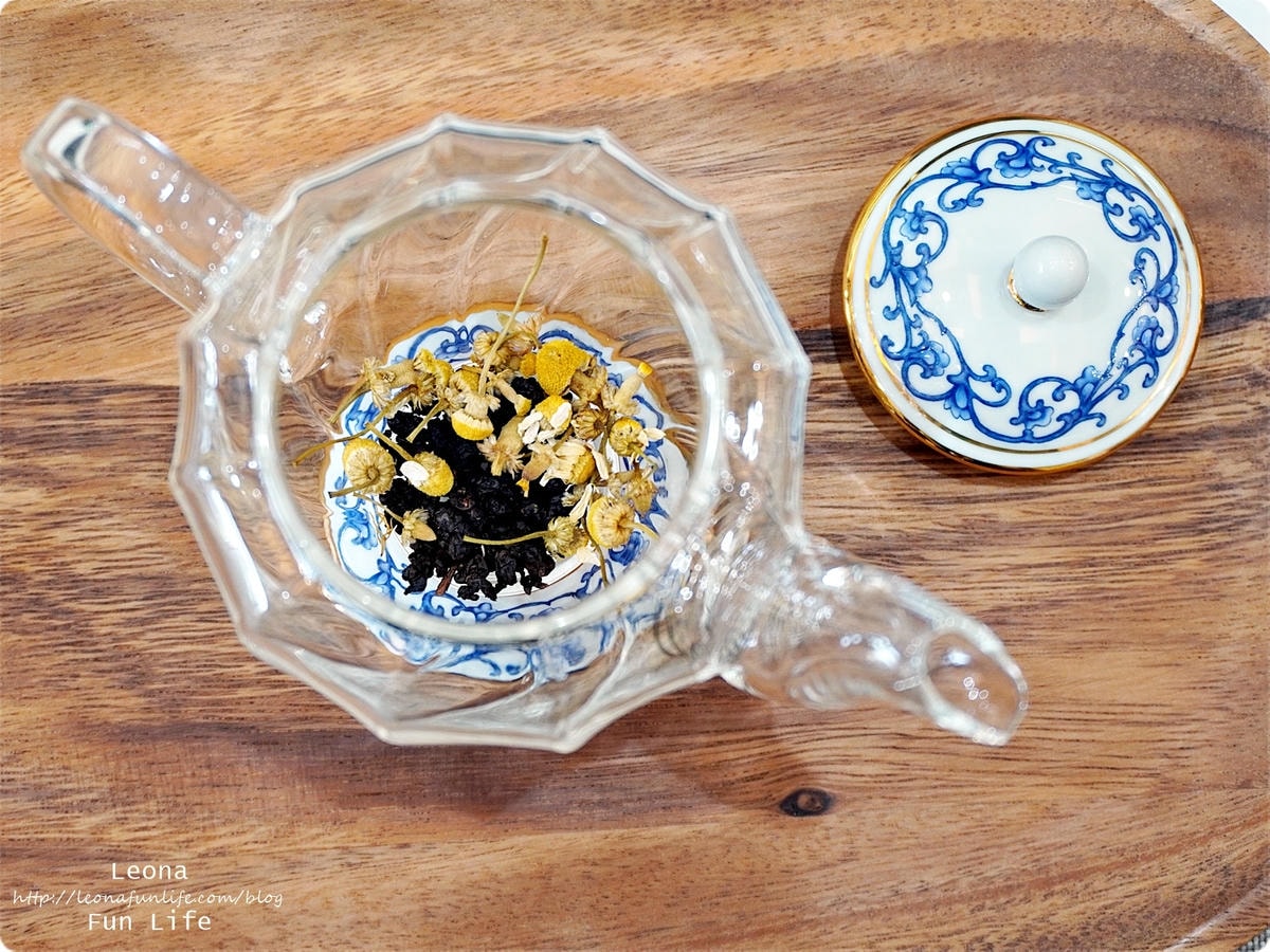 20251027_-196 20251027_-196