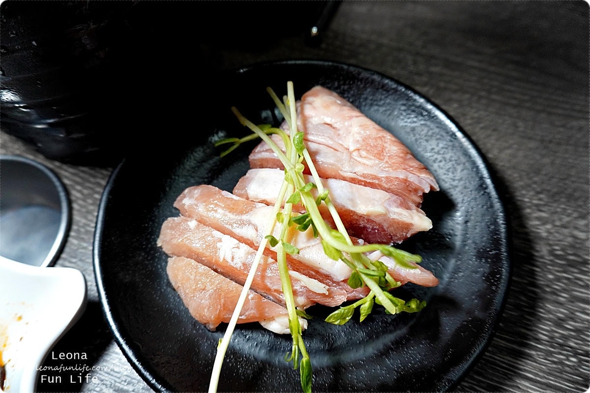 20251027_-69 20251027_-69