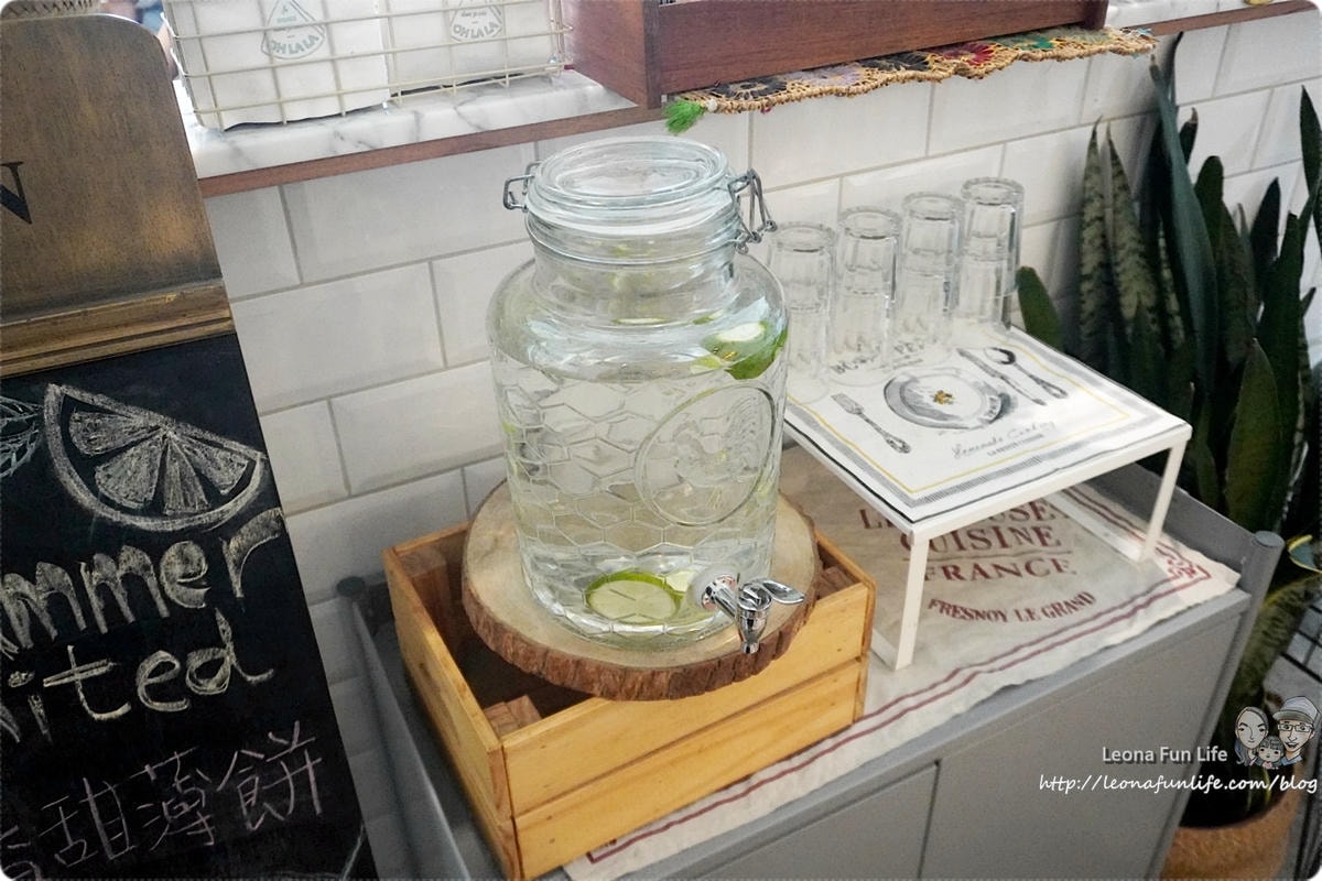 20251027_-159 20251027_-159