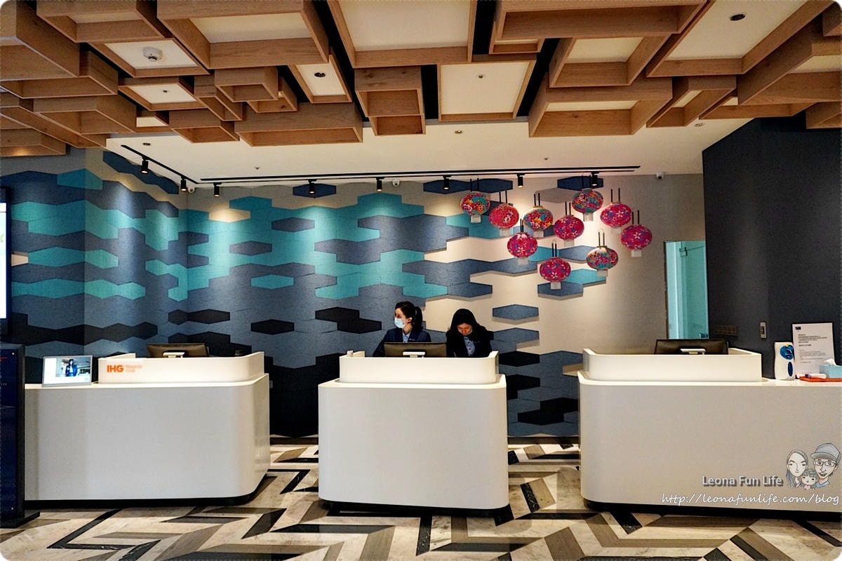 20251027_-213 20251027_-213