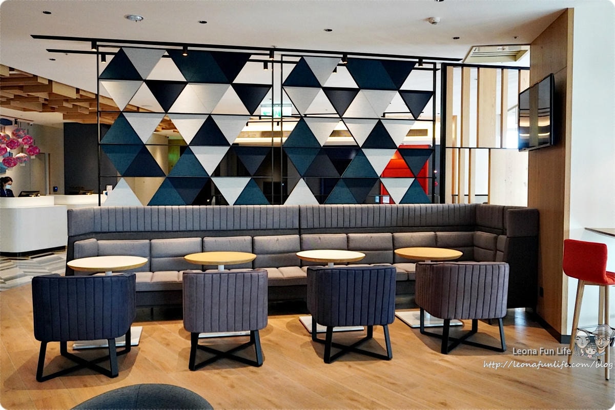 20251027_-214 20251027_-214