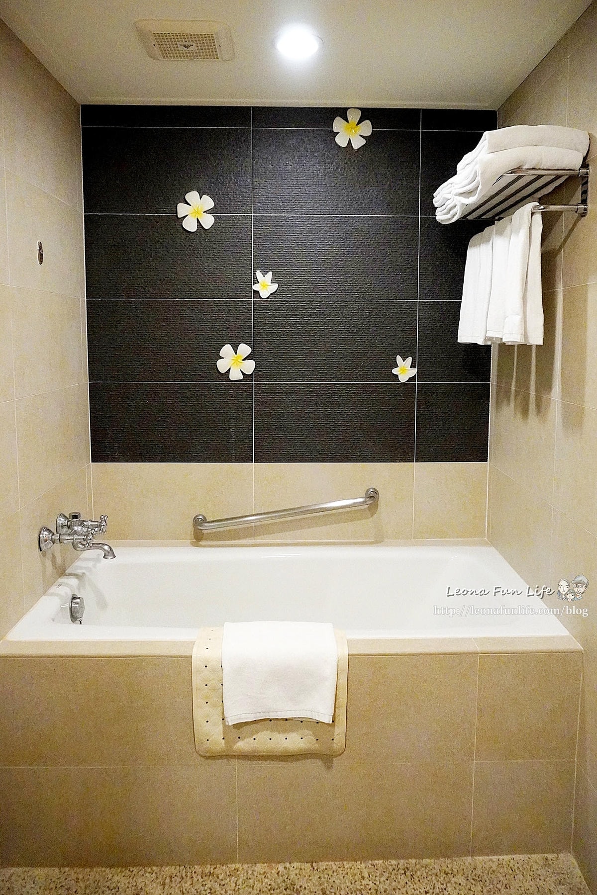 20251027_-415 20251027_-415