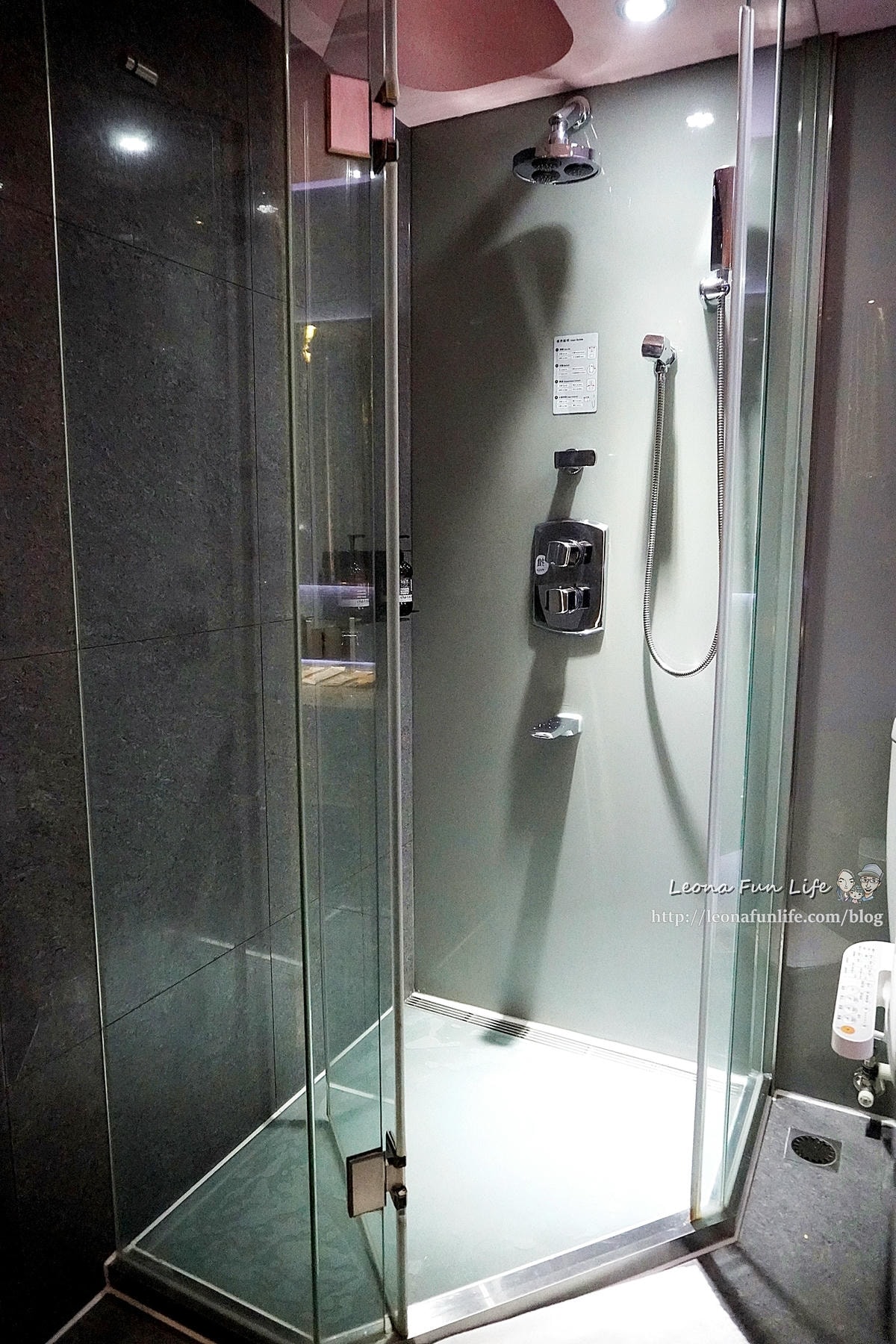 20251027_-295 20251027_-295