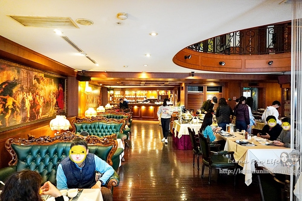 20251027_-192 20251027_-192