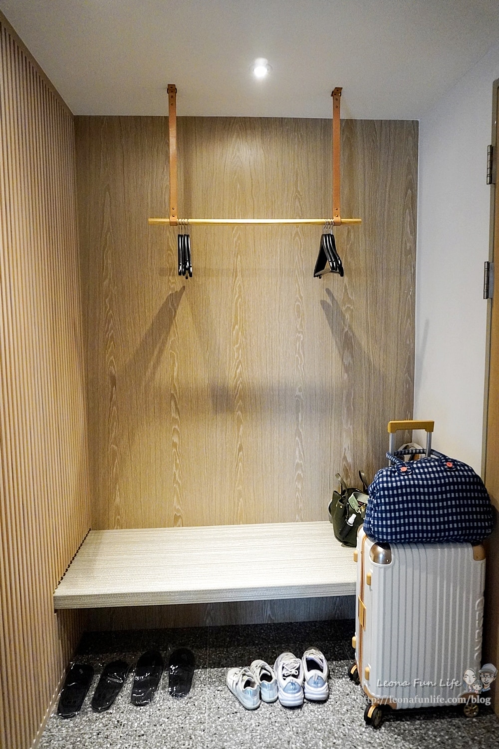 20251027_-421 20251027_-421