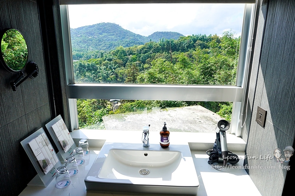 20251027_-442 20251027_-442