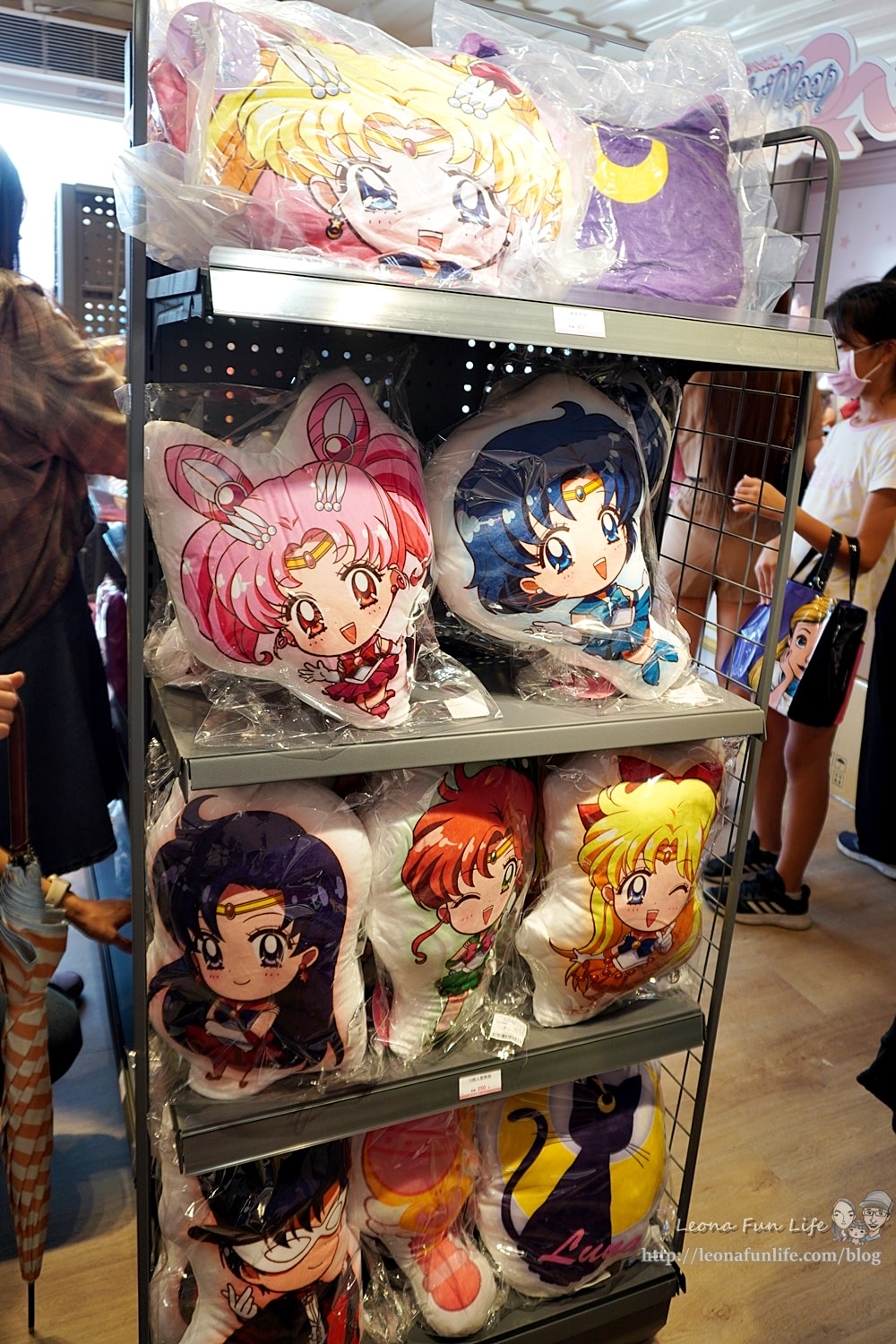 20251027_-106 20251027_-106