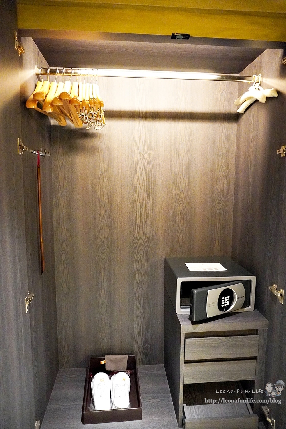 20251027_-114 20251027_-114