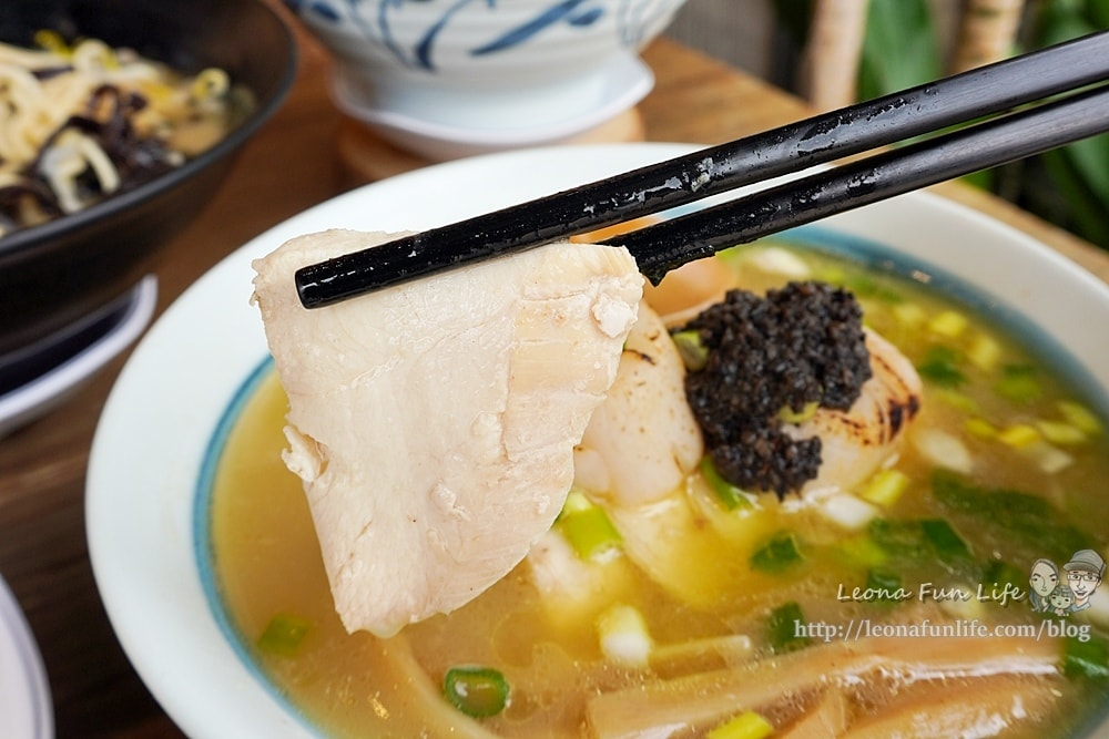 20251027_-233 20251027_-233