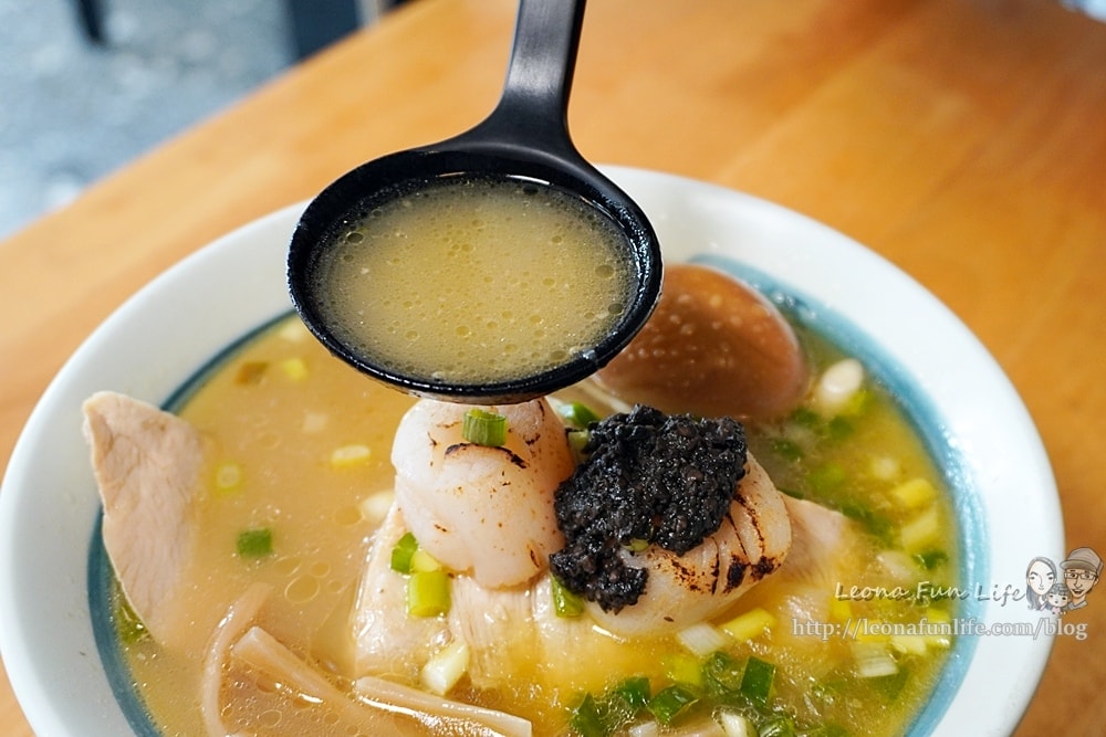 20251027_-235 20251027_-235