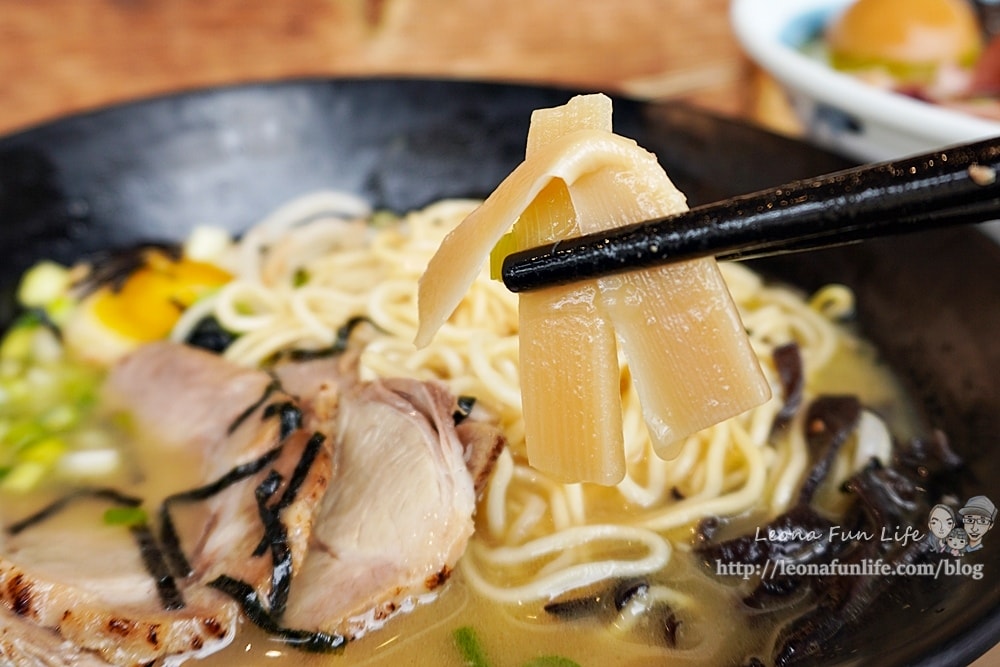 20251027_-242 20251027_-242