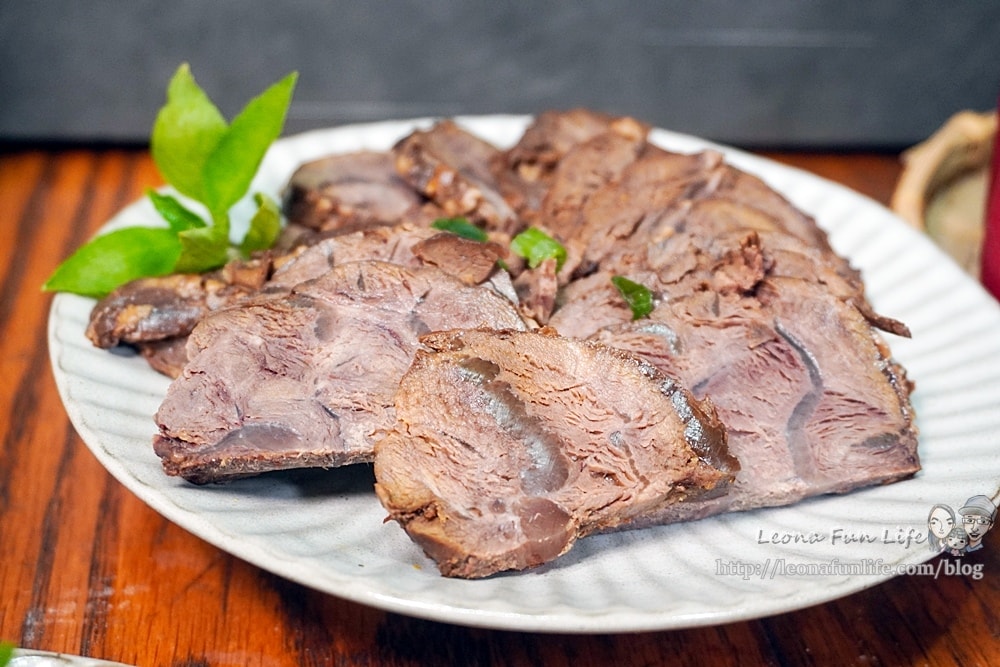 20251027_-295 20251027_-295