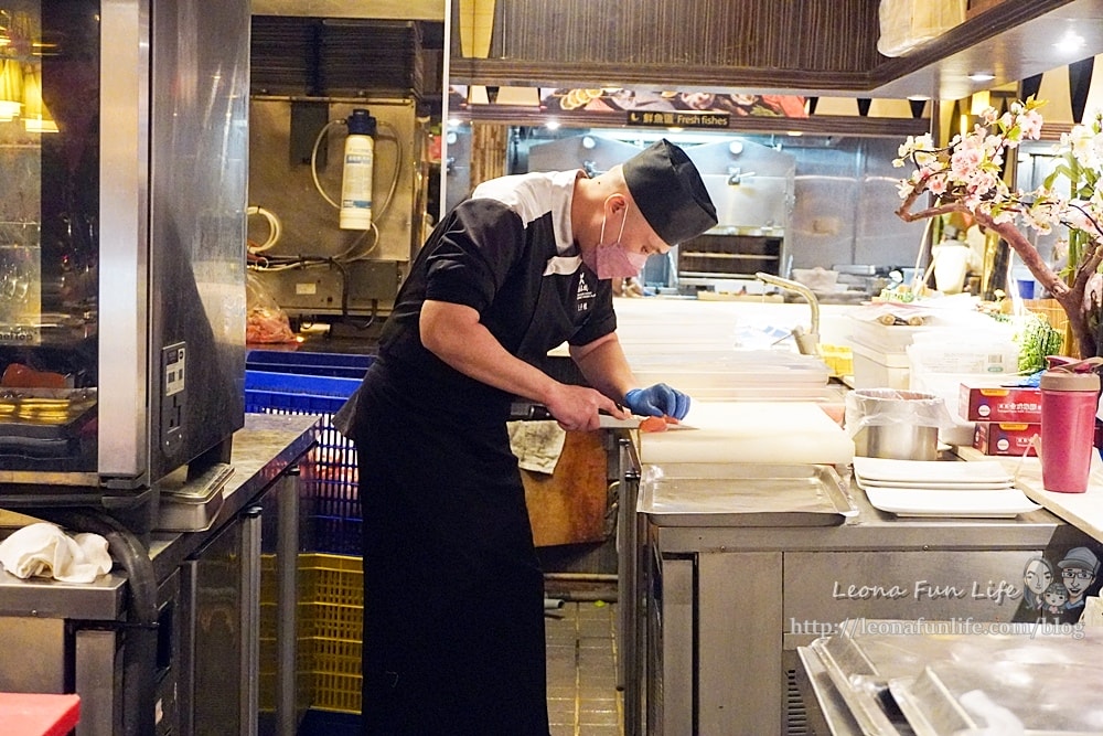 20251027_-136 20251027_-136