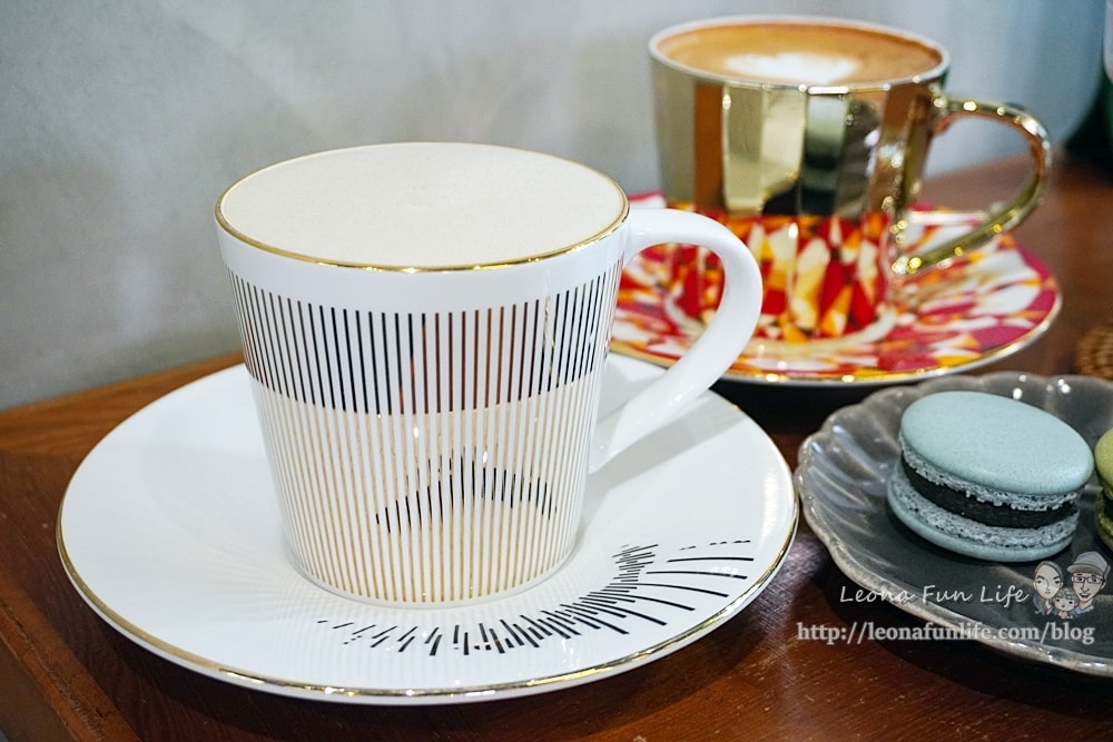 20251027_-162 20251027_-162