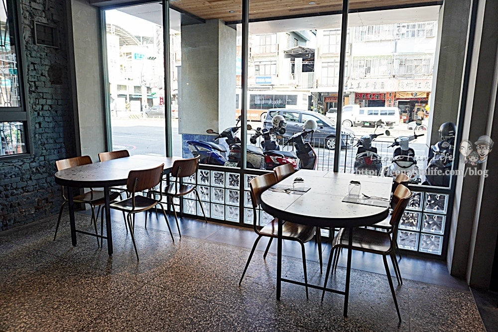 20251027_-618 20251027_-618