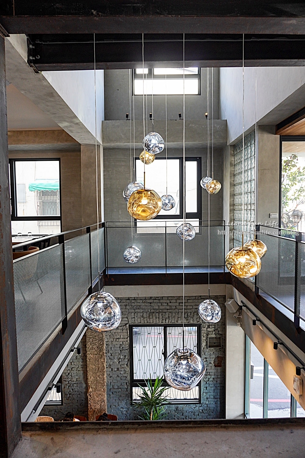 20251027_-621 20251027_-621