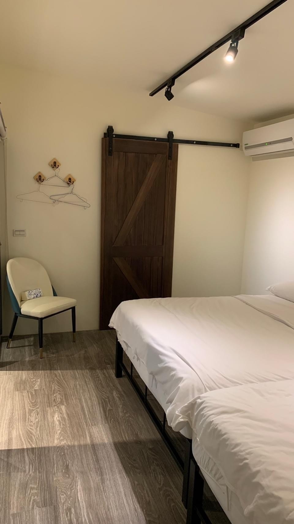 20251027_-122 20251027_-122