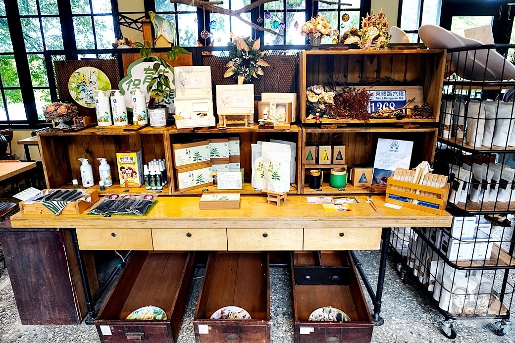 20251027_-205 20251027_-205