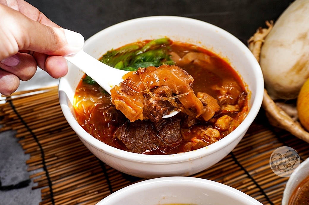 20251027_-447 20251027_-447