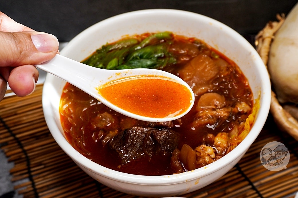 20251027_-448 20251027_-448