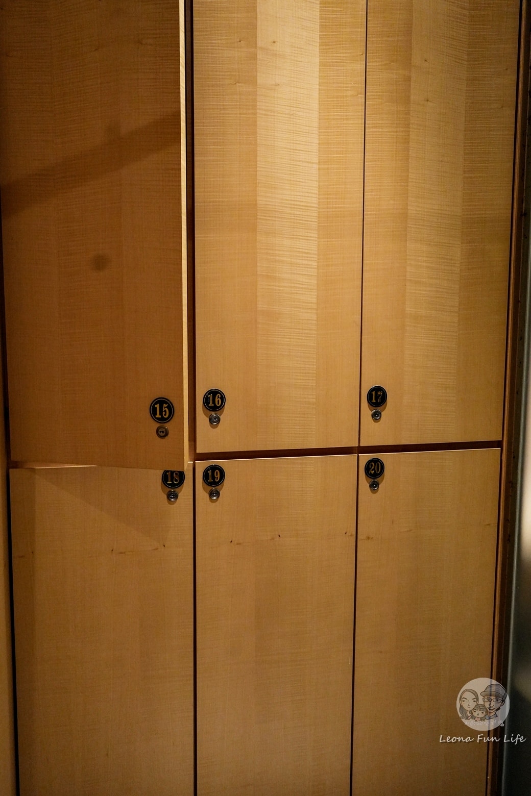 20251027_-182 20251027_-182