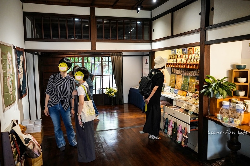 20251027_-438 20251027_-438