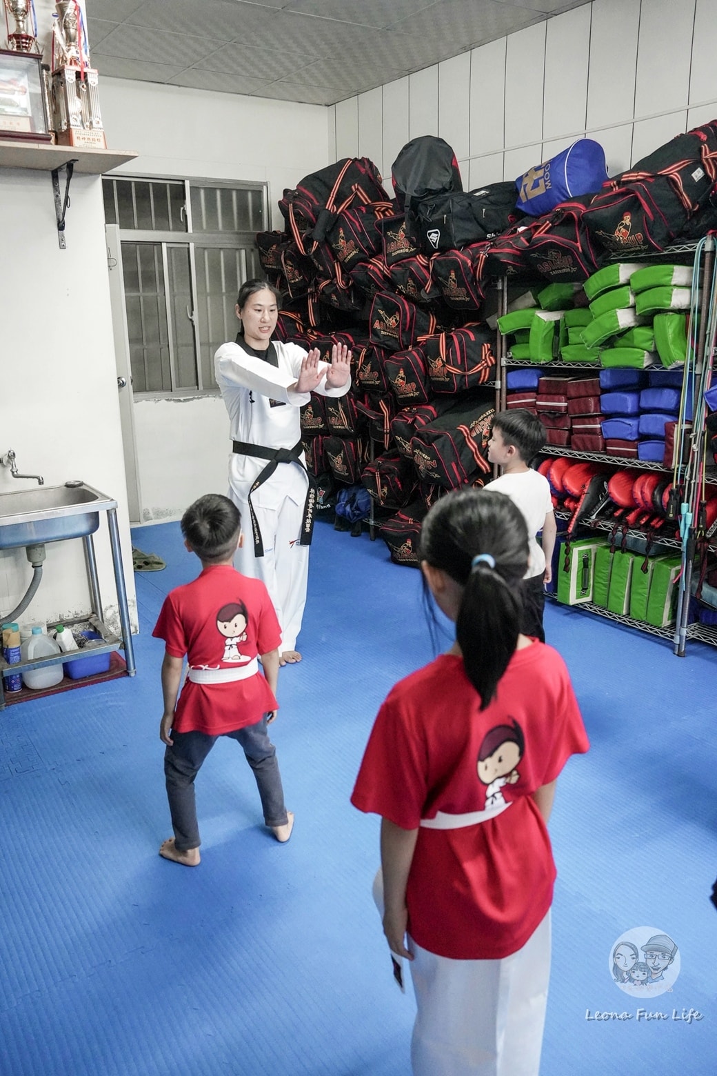 20251027_-107 20251027_-107