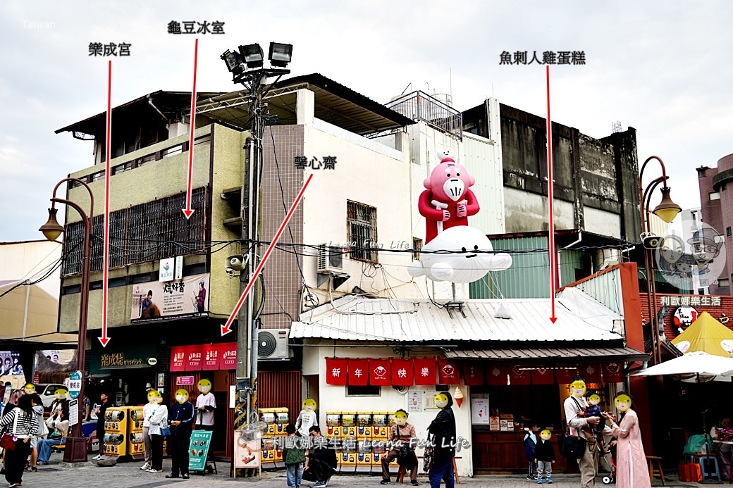 台中新店報!媽祖廟聯名的清涼小甜點，牛奶麵包搭配義式冰淇淋，綿密香甜又好吃!|台中東區|旱溪樂成宮