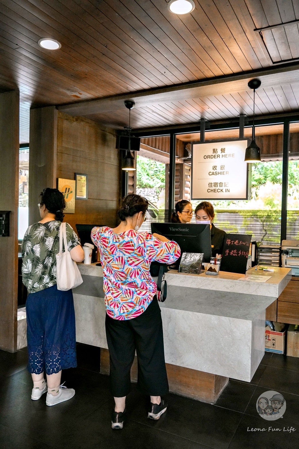 20251027_-158 20251027_-158