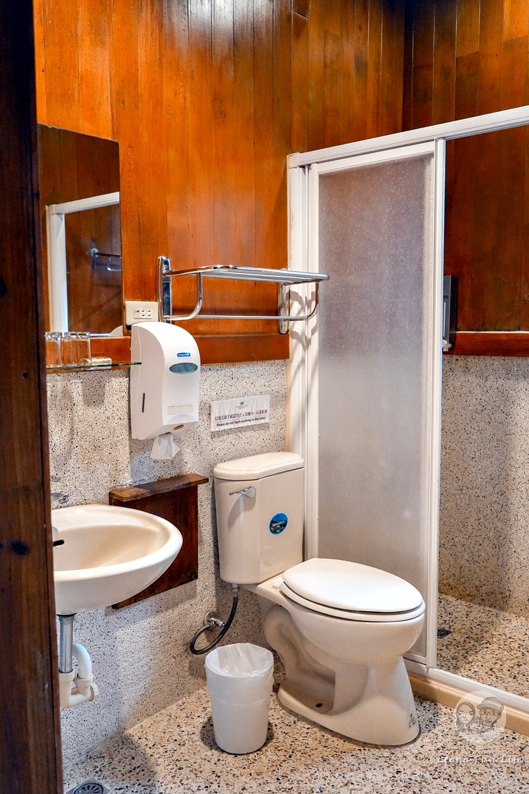 20251027_-182 20251027_-182