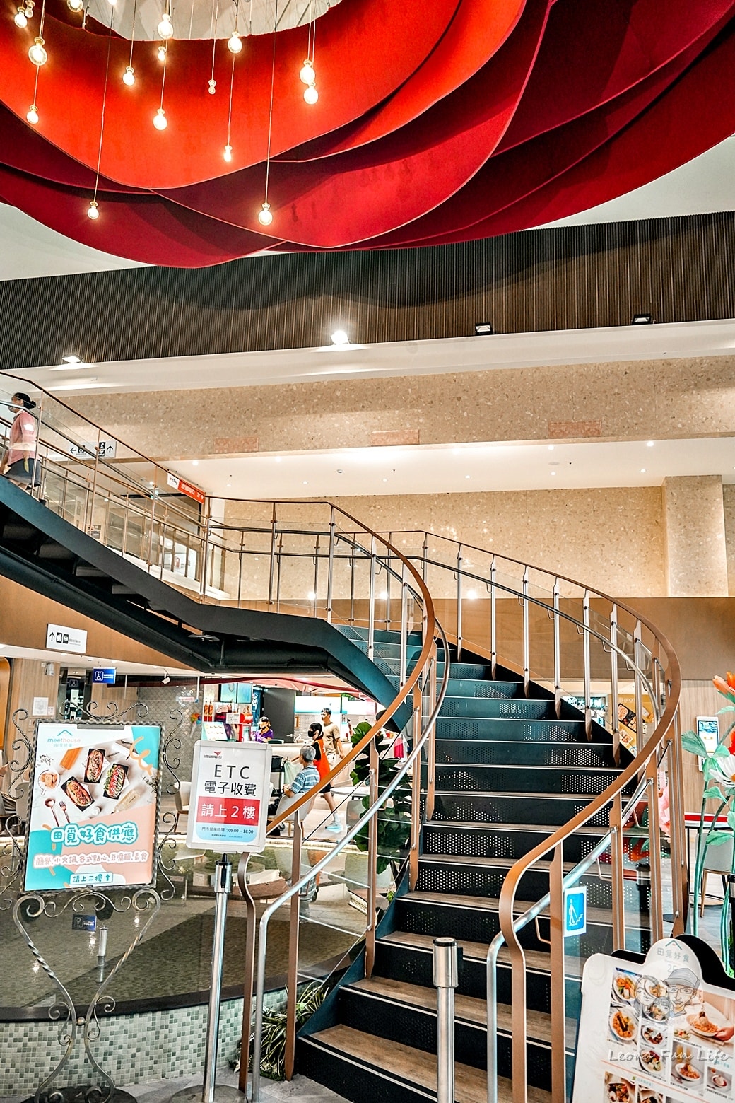 20251027_-225 20251027_-225