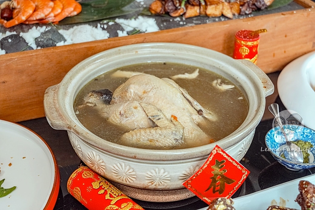 20251027_-158 20251027_-158