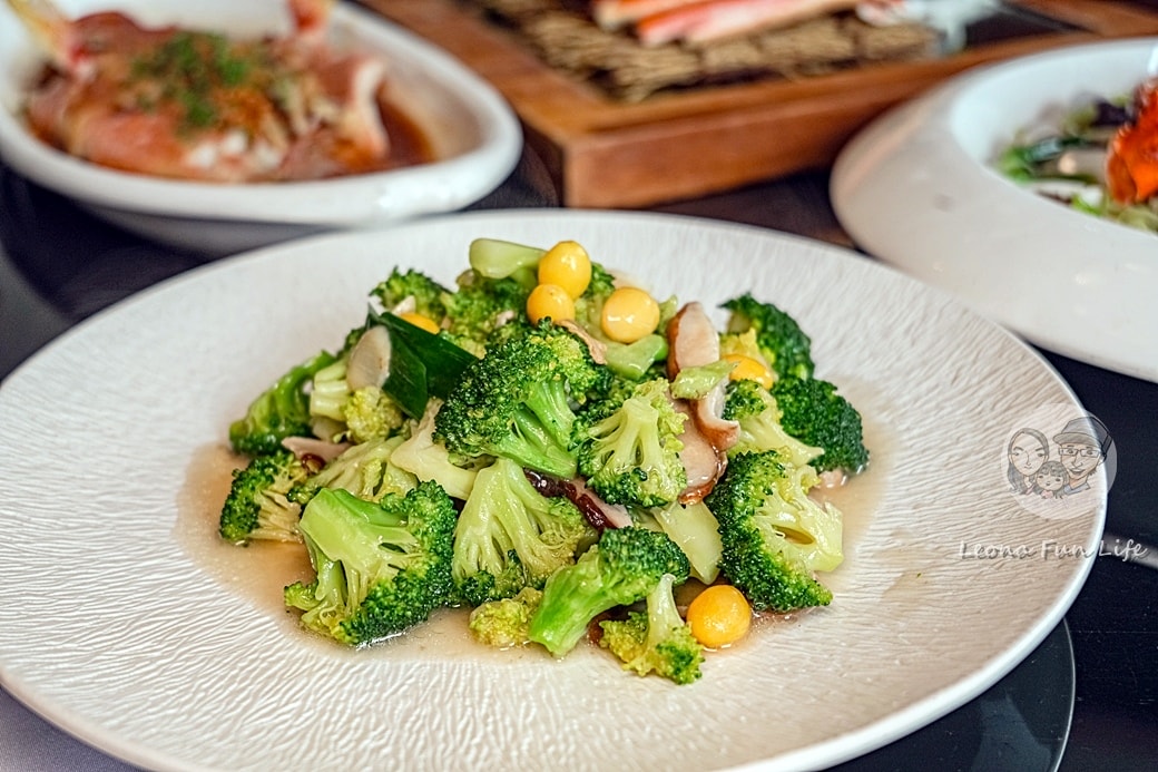 20251027_-161 20251027_-161