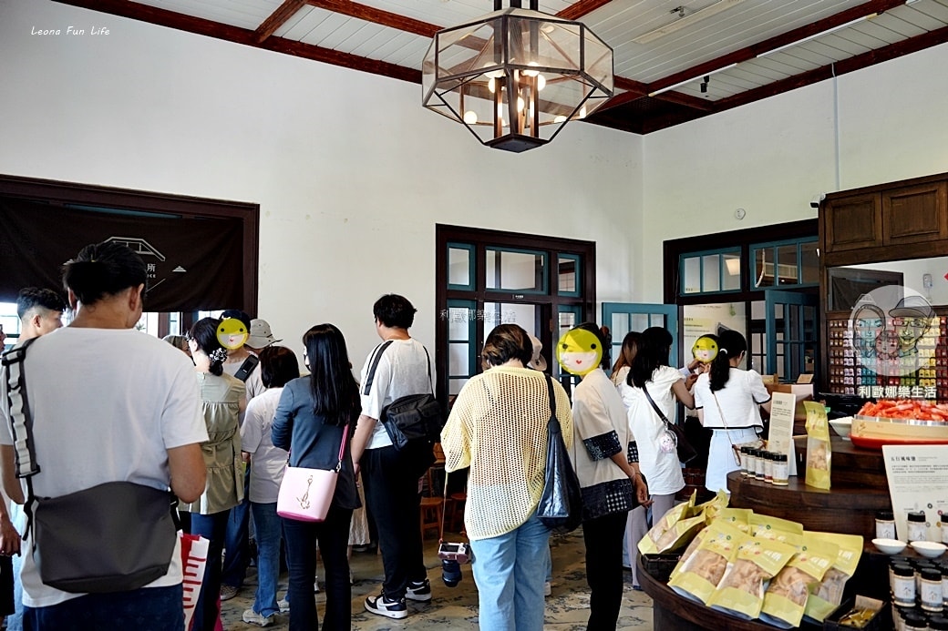 20251027_-742 20251027_-742